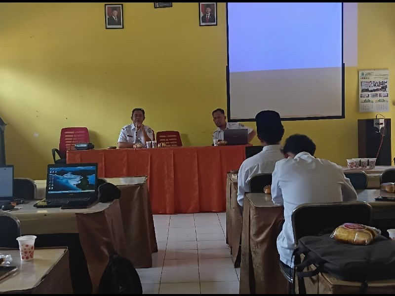 Rapat Operator Sekolah
